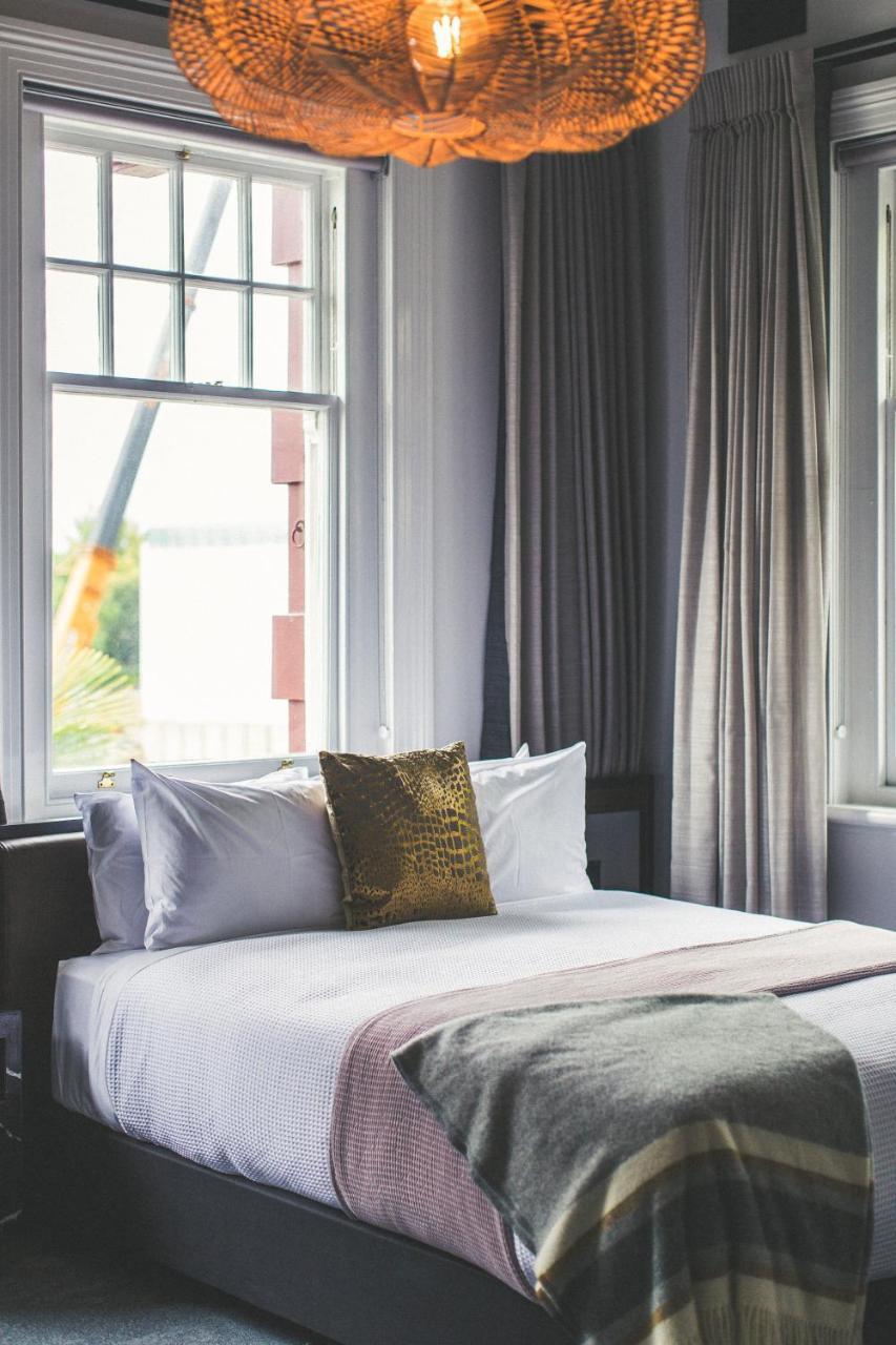 Clarence Boutique Hotel Tauranga Extérieur photo