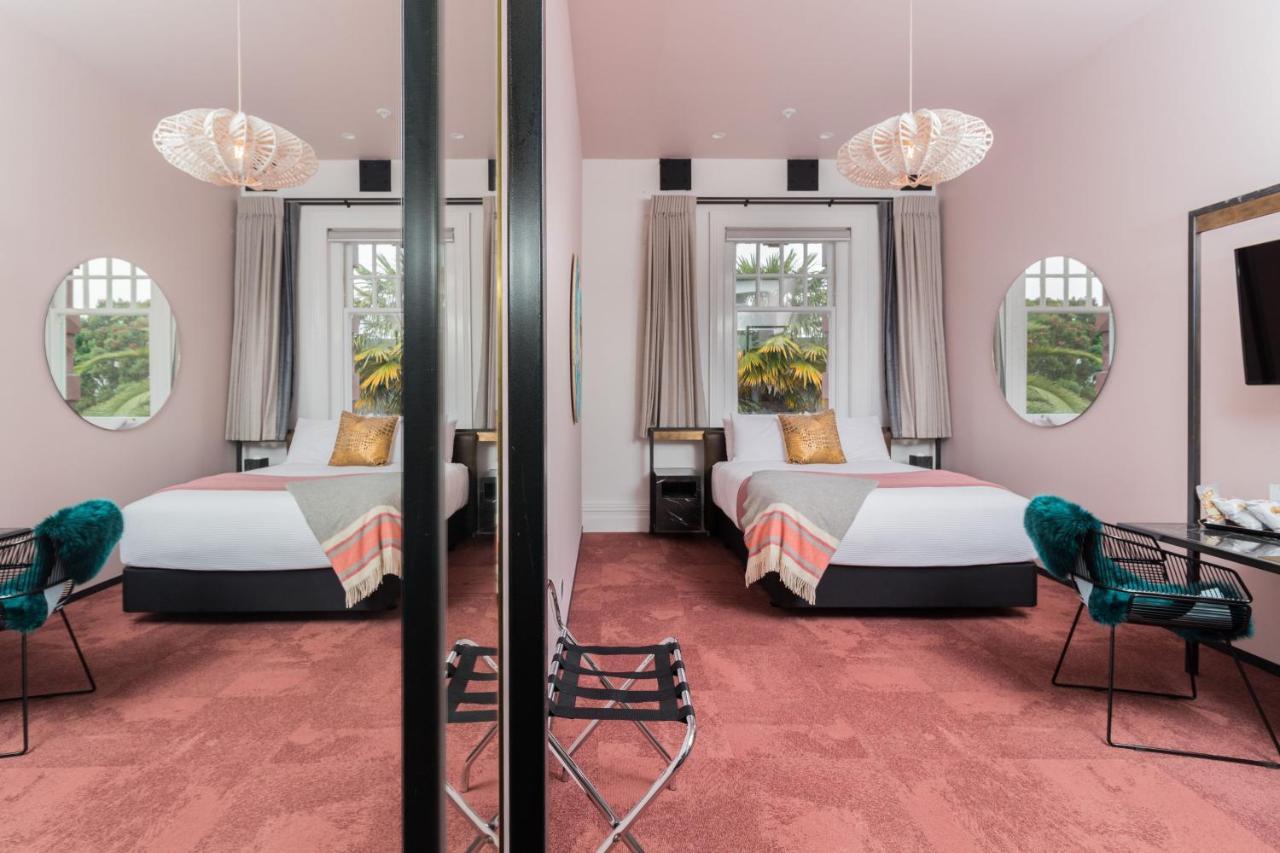 Clarence Boutique Hotel Tauranga Extérieur photo
